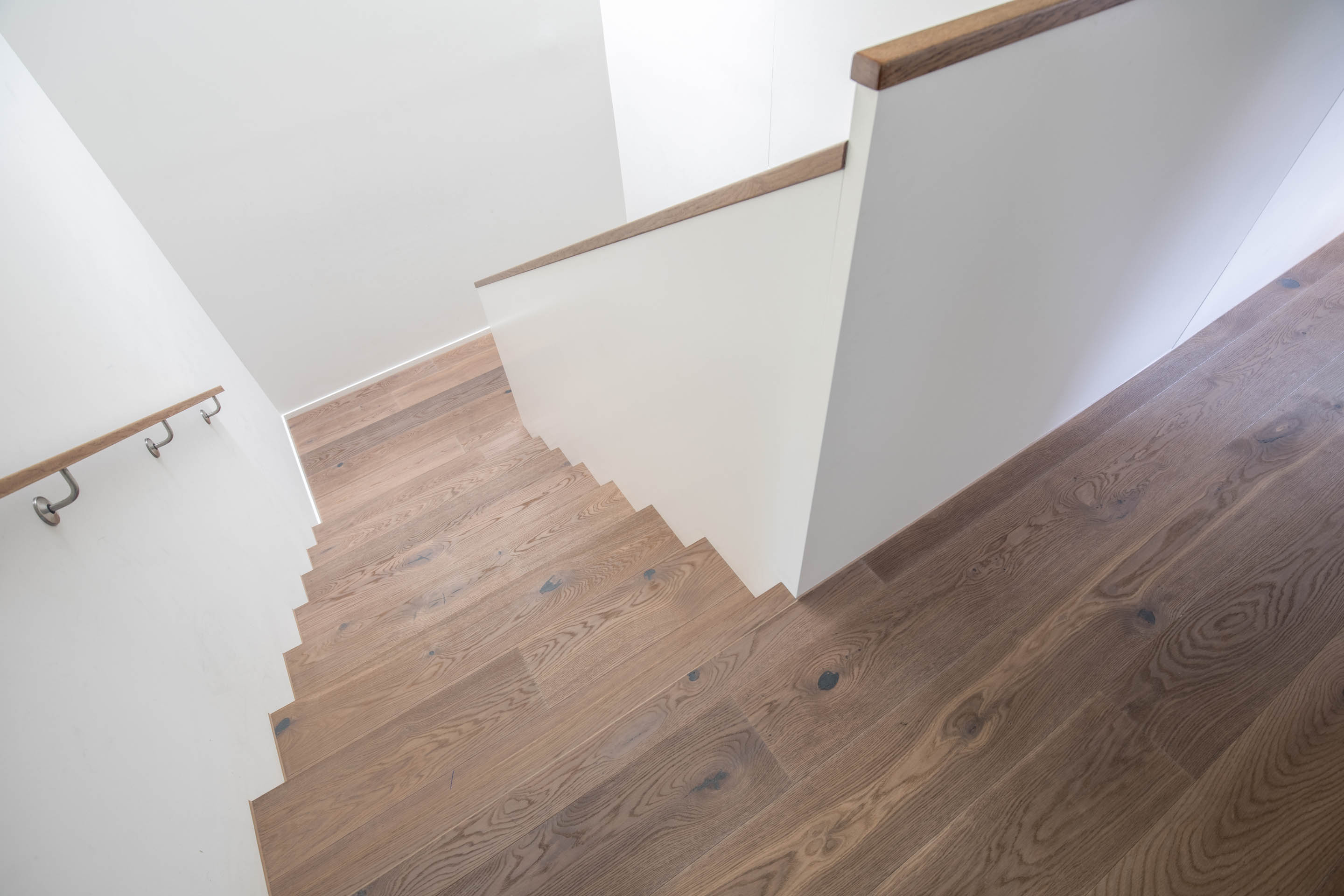 PRIVATE HOUSE | Parquet VILLA RUSTICO 35 oak smoked swiss white oiled brushed