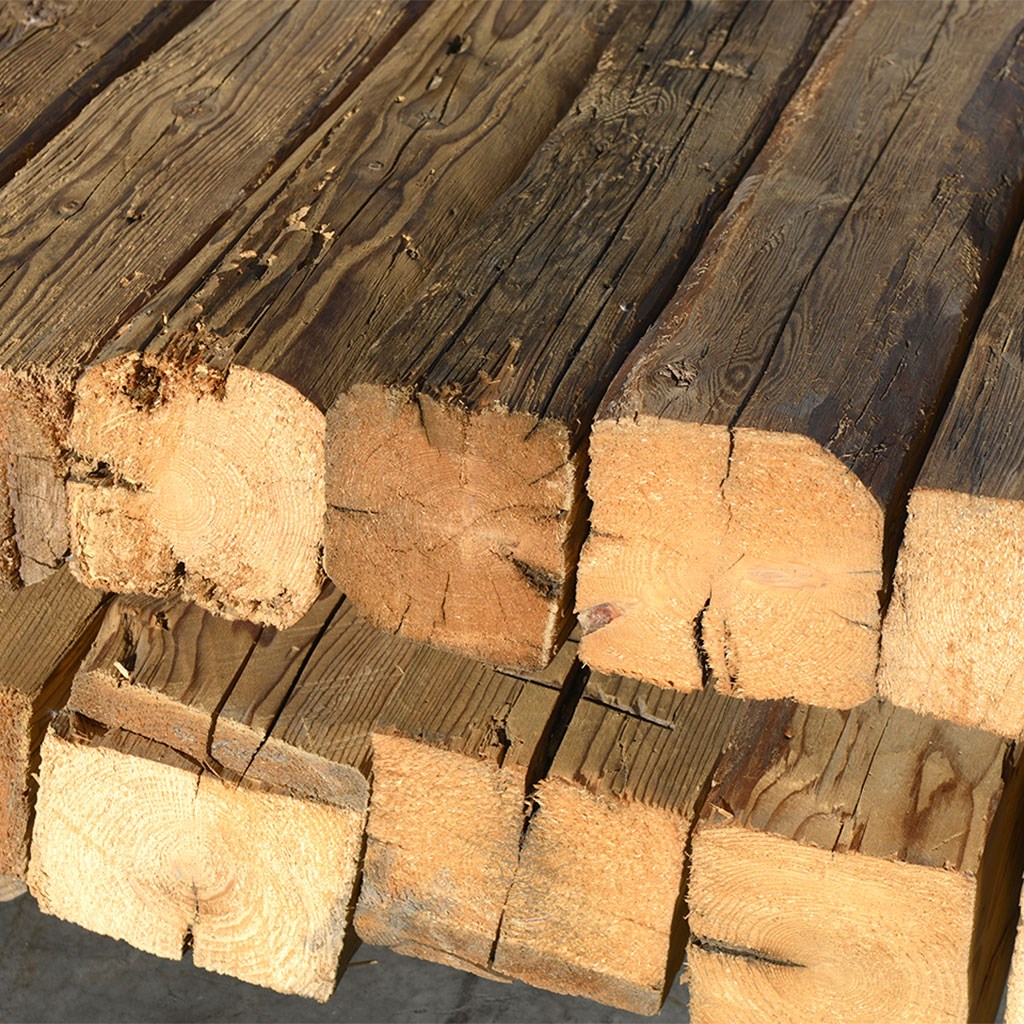 Poutres vieux bois Epicéa/Sapin blanc haché à main, nettoyé 200 mm+